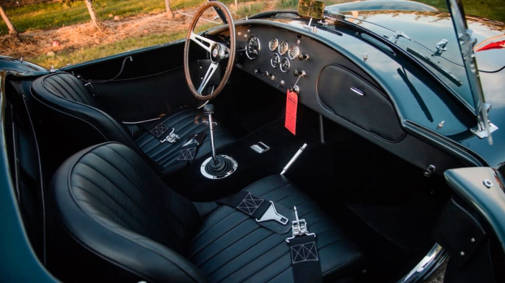 Carroll Shelby's personal 1965 427 Cobra will cross the